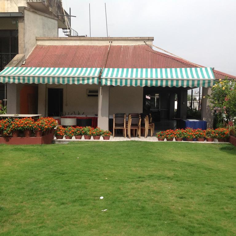 Hotel Mountain Kathmandu Exterior foto